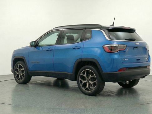 Used 2025 Jeep Compass Limited image 6