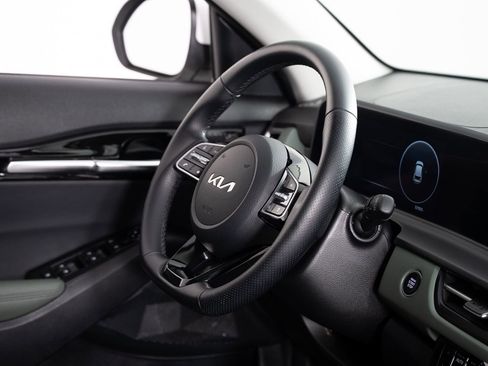 Used 2024 Kia Seltos SX w/ SX Sunroof Package image 26