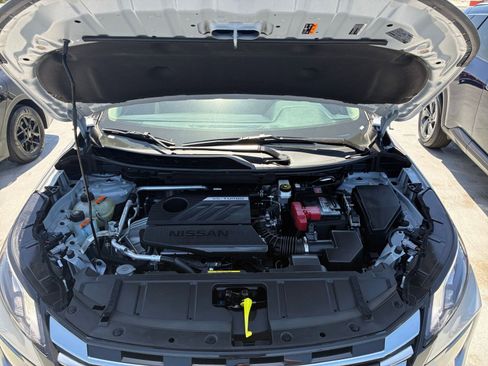 Used 2025 Nissan Rogue SV FWD image 34