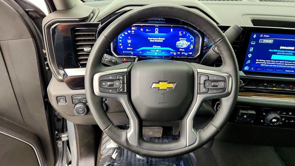 Used 2026 Chevrolet Silverado 1500 LT AWD/4WD image 13