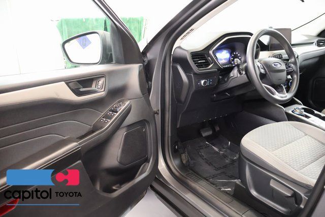 Used 2022 Ford Escape SE FWD image 8