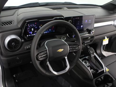 New 2026 Chevrolet Colorado LT image 9