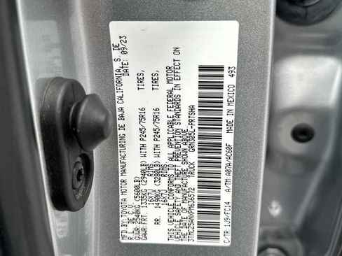 Used 2023 Toyota Tacoma SR5 w/ Technology Package image 29