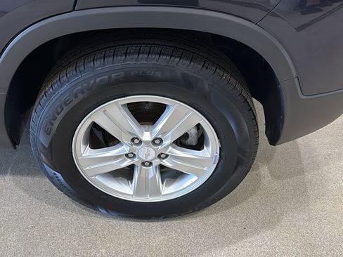 Used 2019 Chevrolet Trax LT w/ LT Convenience Package AWD/4WD image 10