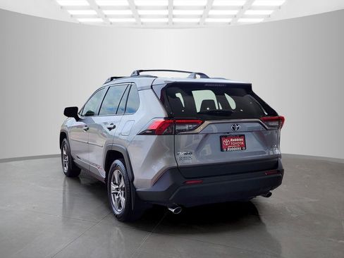 Used 2024 Toyota RAV4 XLE w/ Convenience Package image 7