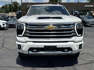 Used 2025 Chevrolet Silverado 2500 High Country w/ High Country Premium Package AWD/4WD video 2
