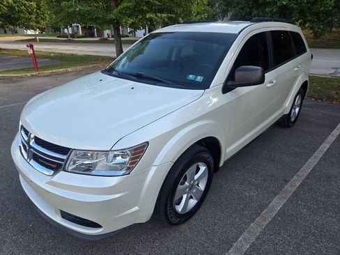 Used 2014 Dodge Journey SE w/ Flexible Seating Group FWD image 3