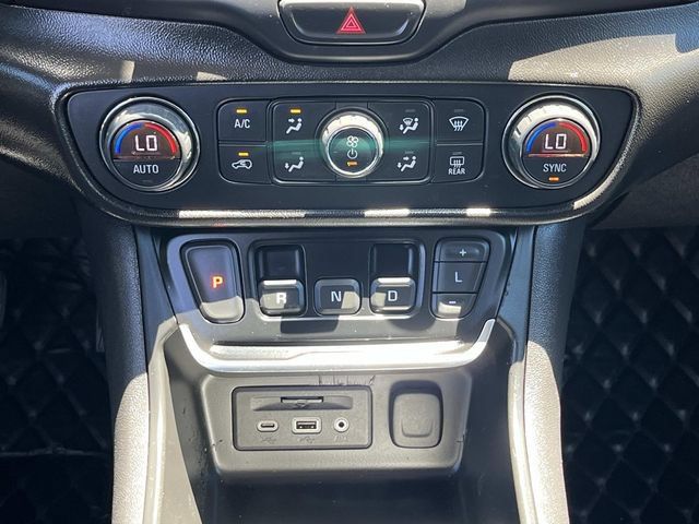 Used 2019 GMC Terrain SLT w/ Preferred Package FWD image 13