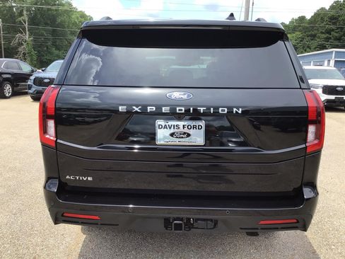 New 2026 Ford Expedition Active RWD image 10