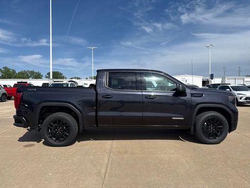 Used 2022 GMC Sierra 1500 Elevation AWD/4WD image 2