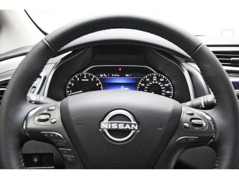 Used 2024 Nissan Murano SV FWD image 13