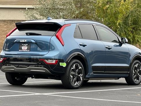 Certified 2023 Kia Niro Wave image 5