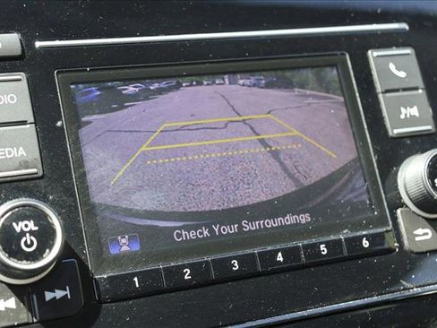 Used 2018 Honda CR-V LX image 18