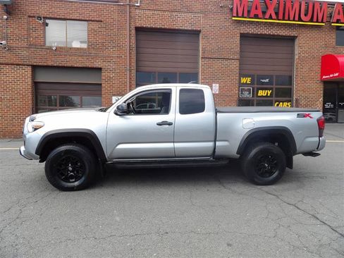 Used 2022 Toyota Tacoma 4x4 Access Cab image 4