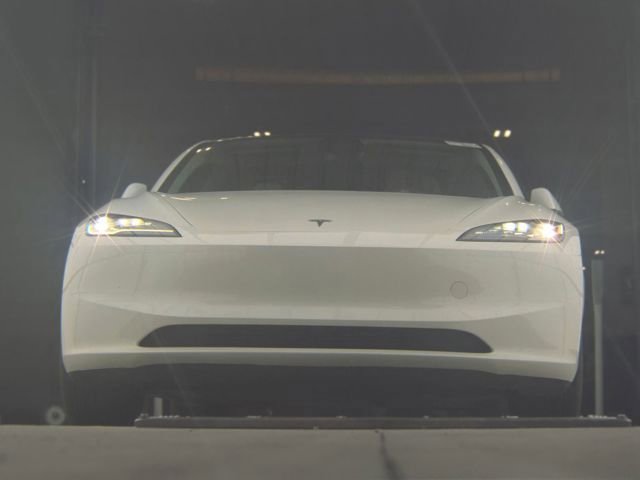 Used 2025 Tesla Model 3 Long Range RWD image 14