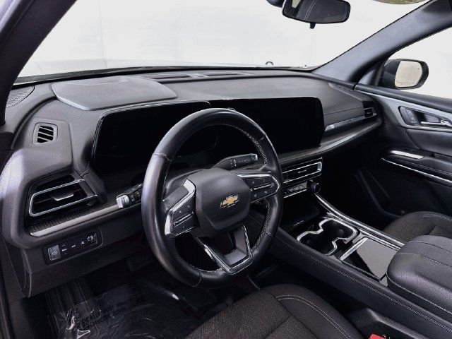 Used 2024 Chevrolet Traverse LT AWD/4WD image 10