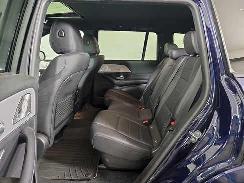Used 2021 Mercedes-Benz GLS 580 4MATIC image 11