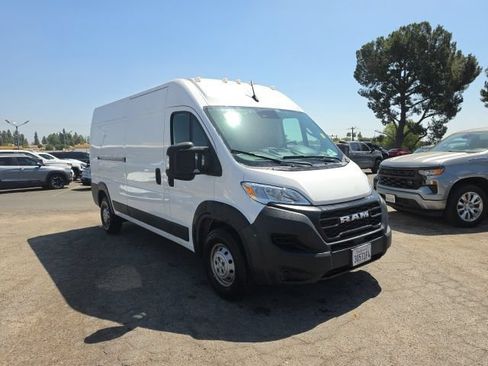 Used 2023 RAM ProMaster 2500 FWD image 2