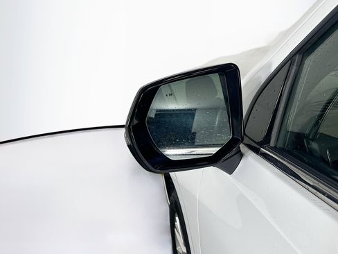 Used 2023 Chevrolet Suburban Premier image 16