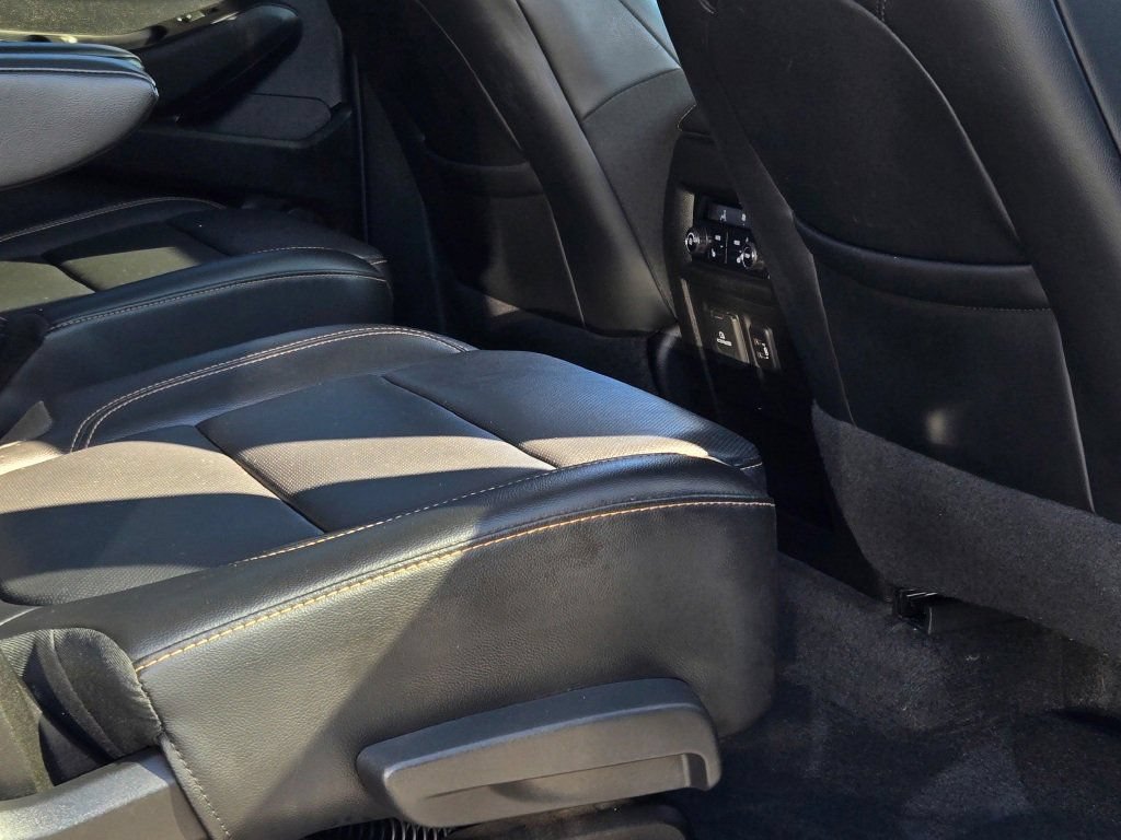 Used 2019 Chevrolet Traverse Premier w/ LPO, Floor Liner Package AWD/4WD image 10