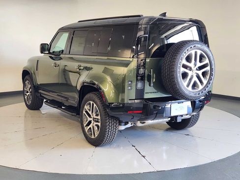 New 2026 Land Rover Defender 110 X-Dynamic SE AWD/4WD image 10