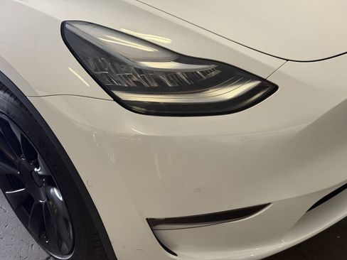 Used 2021 Tesla Model Y Long Range AWD/4WD image 5