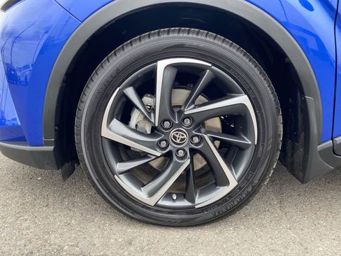 Certified 2021 Toyota C-HR Limited FWD image 10