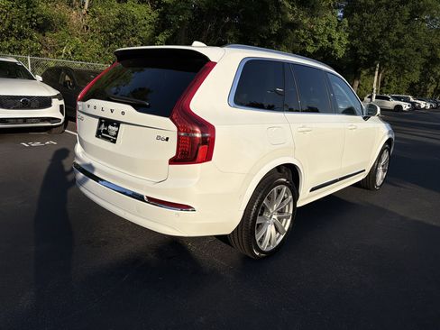 Certified 2023 Volvo XC90 B6 Plus AWD/4WD image 44