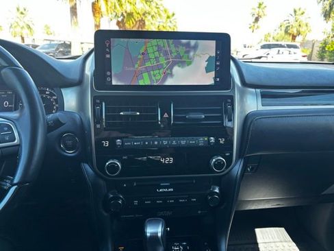 Used 2023 Lexus GX 460 Premium w/ Accessory Package AWD/4WD image 12
