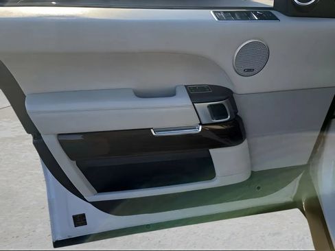 Used 2017 Land Rover Range Rover Supercharged image 15