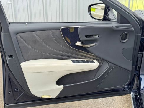 Used 2022 Lexus LS 500 image 44