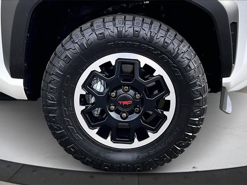 Used 2025 Toyota 4Runner TRD Off-Road Premium image 34