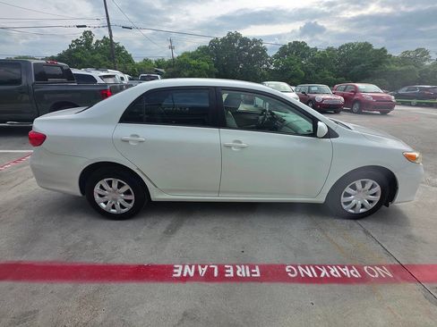 Used 2011 Toyota Corolla LE FWD image 17