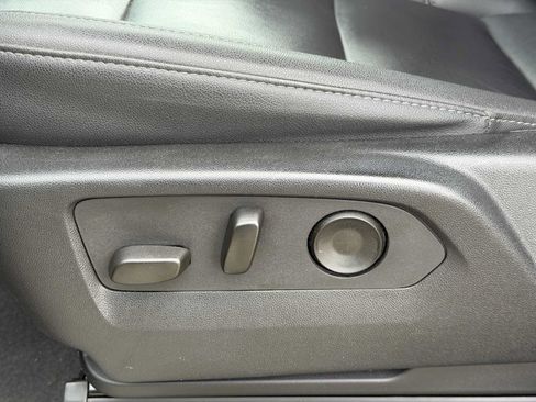 Certified 2025 Chevrolet Tahoe LT AWD/4WD image 5