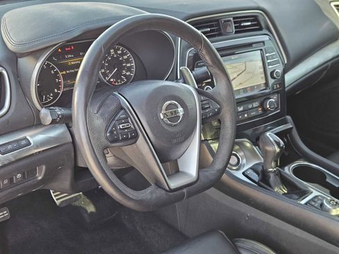 Used 2017 Nissan Maxima SR w/ Midnight Edition image 2