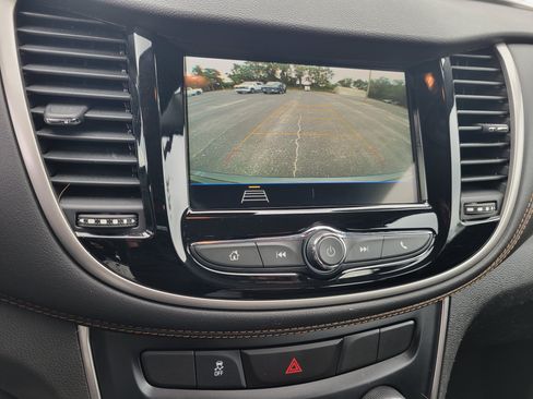 Used 2019 Chevrolet Trax LS FWD image 18