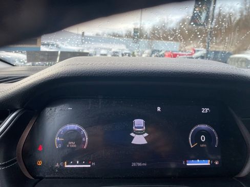 Used 2023 Jeep Grand Cherokee L Limited w/ Trailer Tow Group (B) image 4