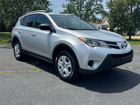 Used 2013 Toyota RAV4 LE AWD/4WD image 21