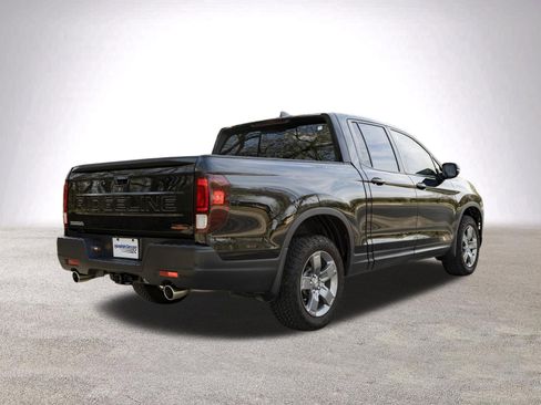 Used 2025 Honda Ridgeline TrailSport image 9