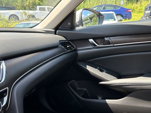 Used 2020 Honda Accord EX-L image 19