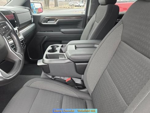 Used 2022 Chevrolet Silverado 1500 LT AWD/4WD image 17