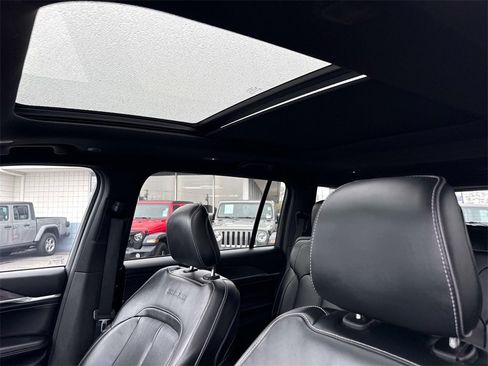 Used 2021 Jeep Grand Cherokee L Overland image 27