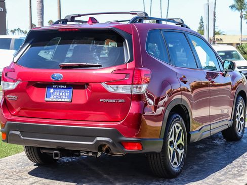 Used 2022 Subaru Forester Premium AWD/4WD image 6