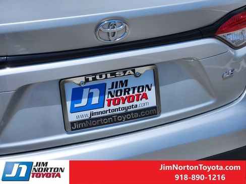 Used 2025 Toyota Corolla LE FWD image 11