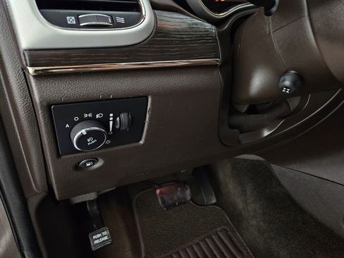 Used 2018 Jeep Grand Cherokee Summit w/ Platinum Series Group RWD image 24