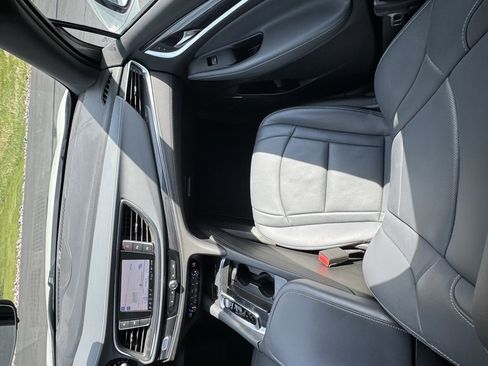 Used 2024 Buick Enclave Premium image 43