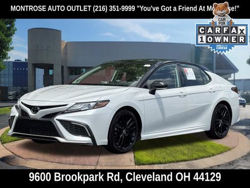 Used 2023 Toyota Camry XSE w/ Cold Weather Package FWD image 9