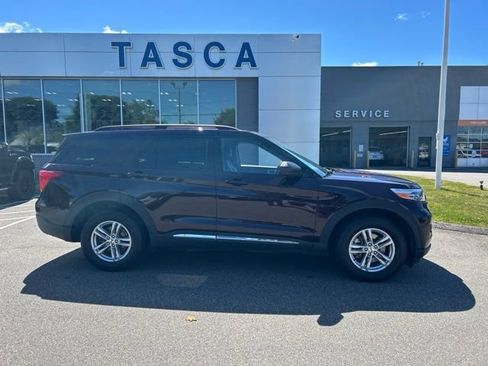 Used 2023 Ford Explorer XLT w/ Equipment Group 202A AWD/4WD image 8