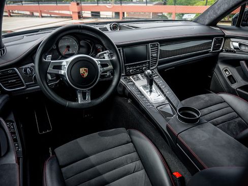 Used 2015 Porsche Panamera GTS AWD/4WD image 21