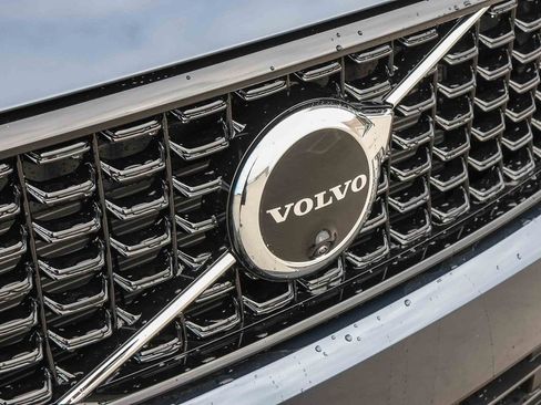 New 2026 Volvo XC40 B5 Ultra w/ Climate Package AWD/4WD image 16